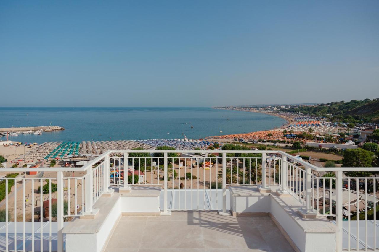 View Place & Spa Numana Esterno foto